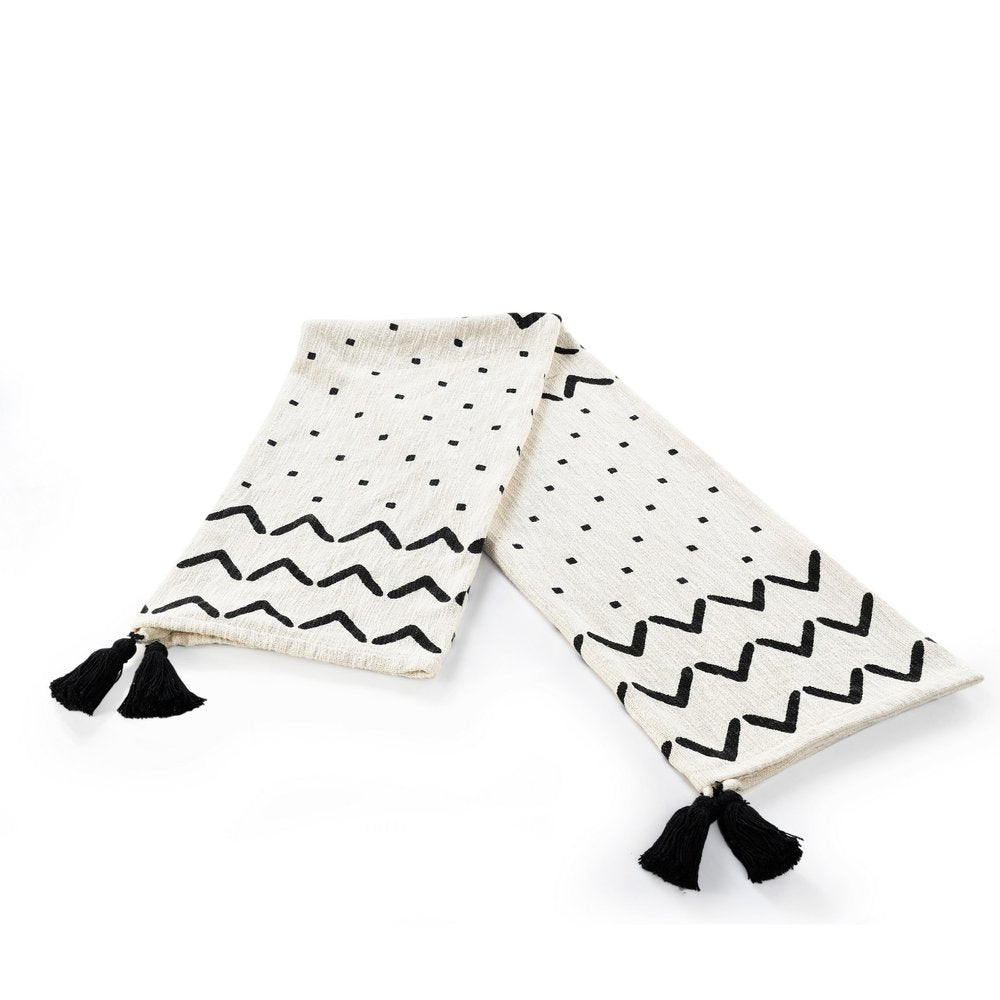 50" X 60" Black and White Woven Cotton Chevron Throw Blanket with Tassels HomeRoots