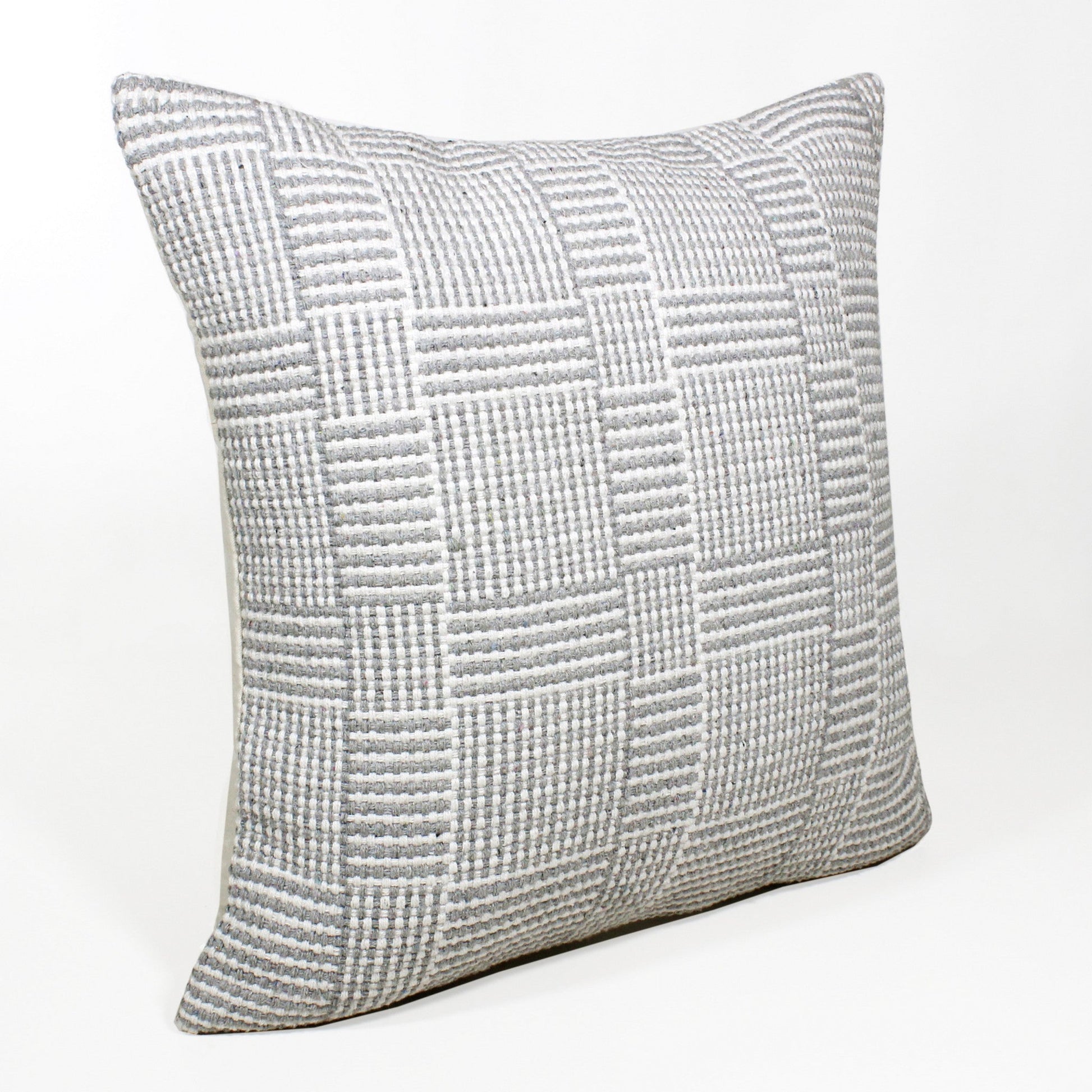20" X 20" Gray And White 100% Cotton Geometric Zippered Pillow 4.0" (L) x 20.0" (W) x 20.0" (H) FurniFindUSA