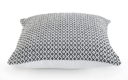18" X 18" Black And White 100% Cotton Geometric Zippered Pillow FurniFindUSA