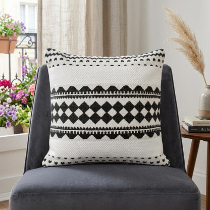 20" X 20" Black And White 100% Cotton Geometric Zippered Pillow HomeRoots
