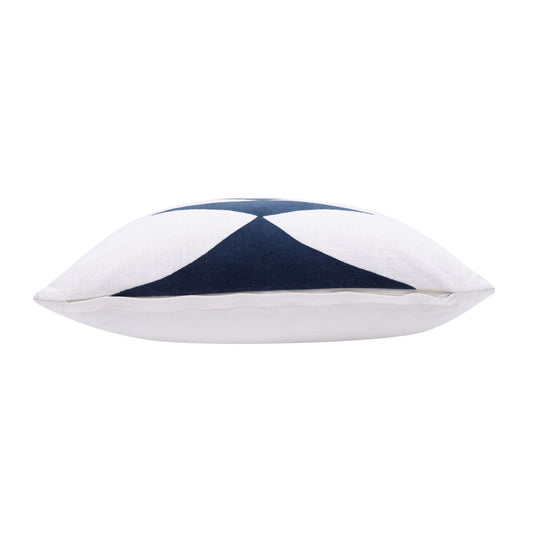 20" X 20" Blue And White 100% Cotton Diamond Zippered Pillow FurniFindUSA