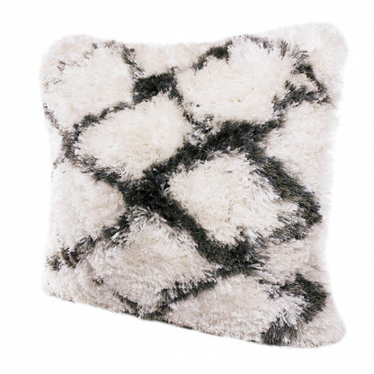 20" X 20" Black And White Polyester Geometric Zippered Pillow FurniFindUSA