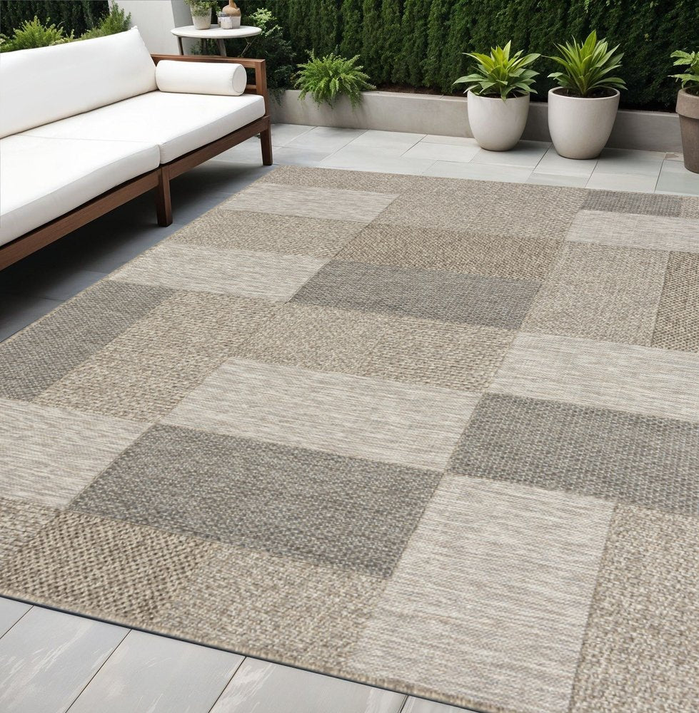 5' X 7' Gray Geometric Handmade Indoor Outdoor Area Rug — view 2