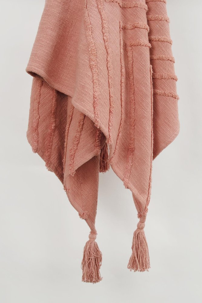 50" X 60" Coral Cotton Woven Geometric Throw Blanket with Tassels HomeRoots