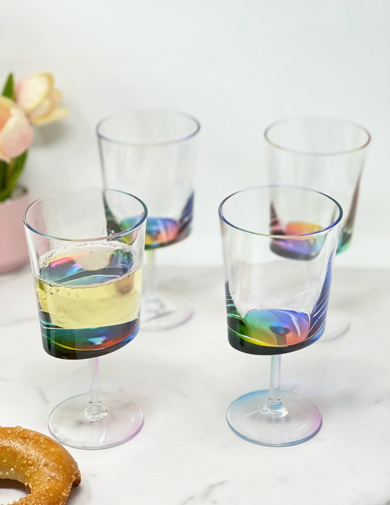 Set of Four Clear and Blue Acrylic Stemmed All Purpose Wine Glass HomeRoots