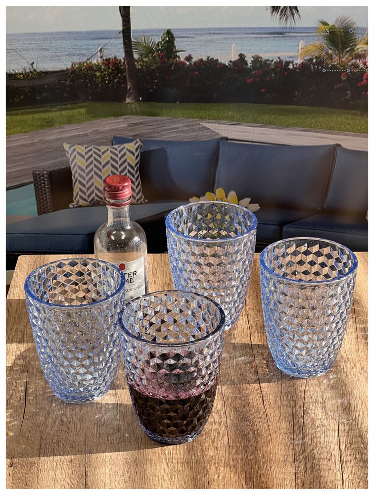 Set of Four Blue Diamond Acrylic Stemless Whiskey Glass HomeRoots