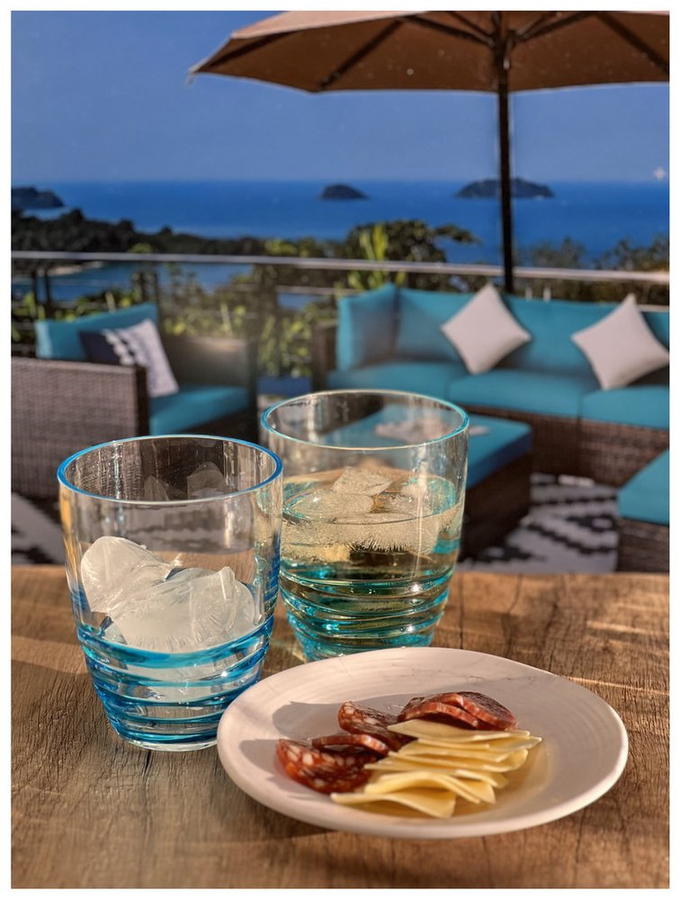 Set of Four Clear and Blue Acrylic Stemless Whiskey Glasses HomeRoots