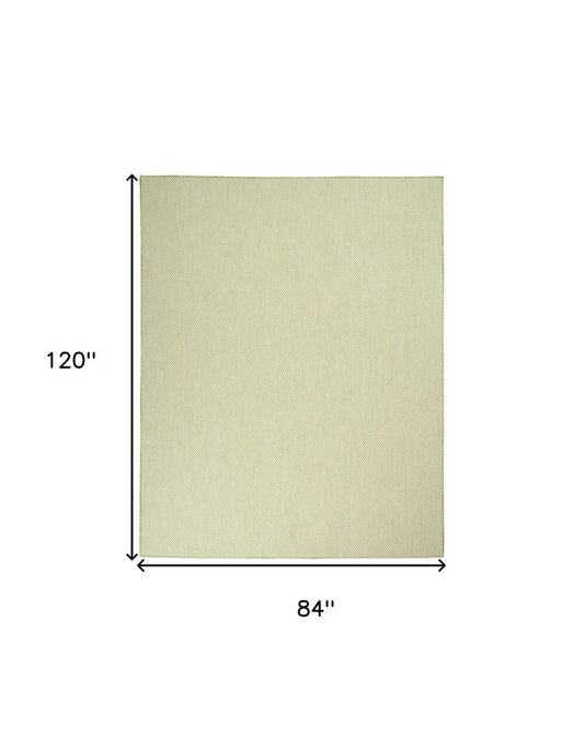 7' X 10' Green And Ivory Indoor Outdoor Area Rug