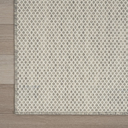 4' X 6' Ivory Geometric Power Loom Area Rug HomeRoots