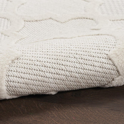 7' X 10' Ivory And White Indoor Outdoor Area Rug