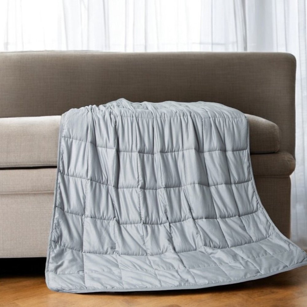 48" X 72" Light Gray Cotton Quilted Plush 15 Pound Weighted Blanket HomeRoots