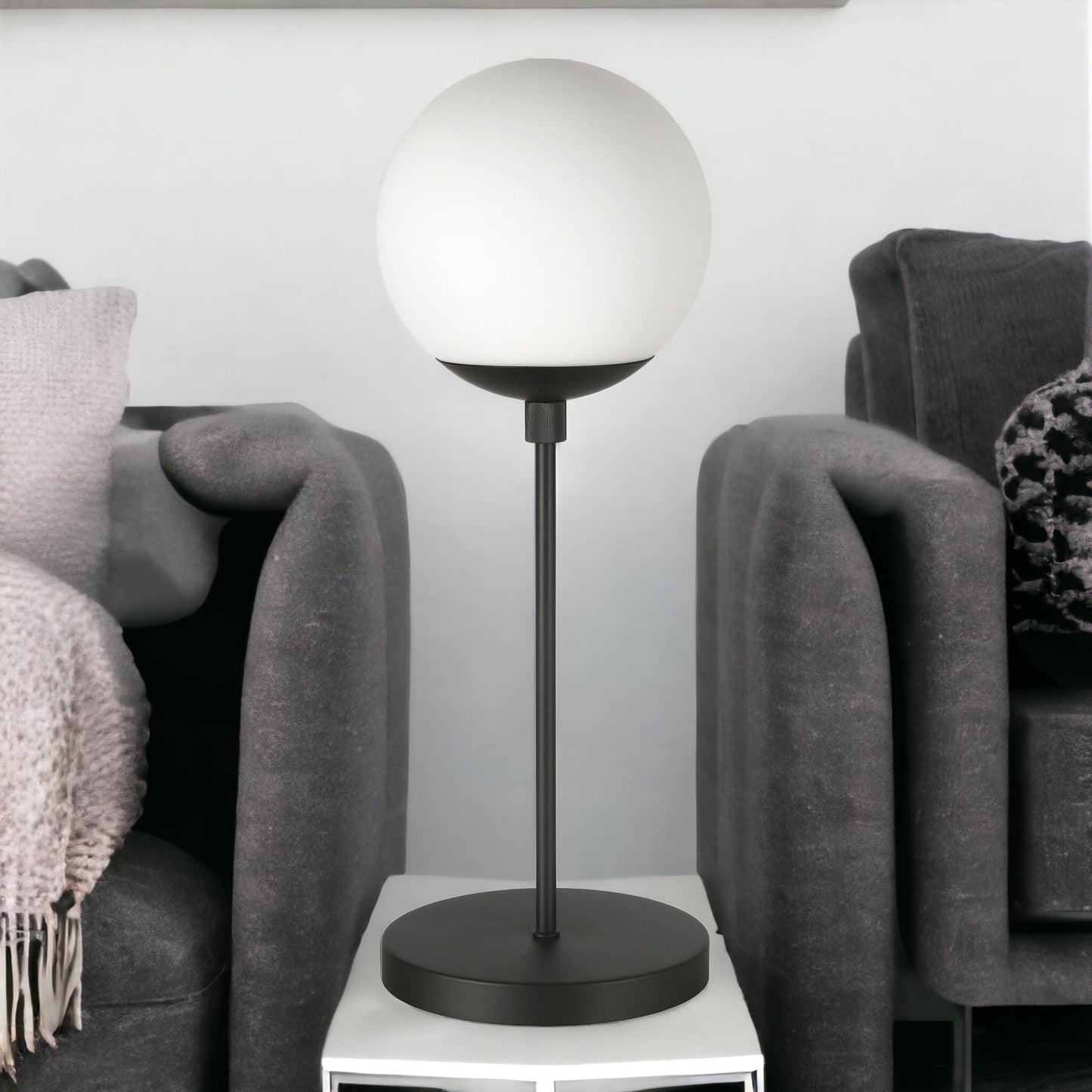 21" Black Metal Globe Table Lamp With Clear Globe Shade