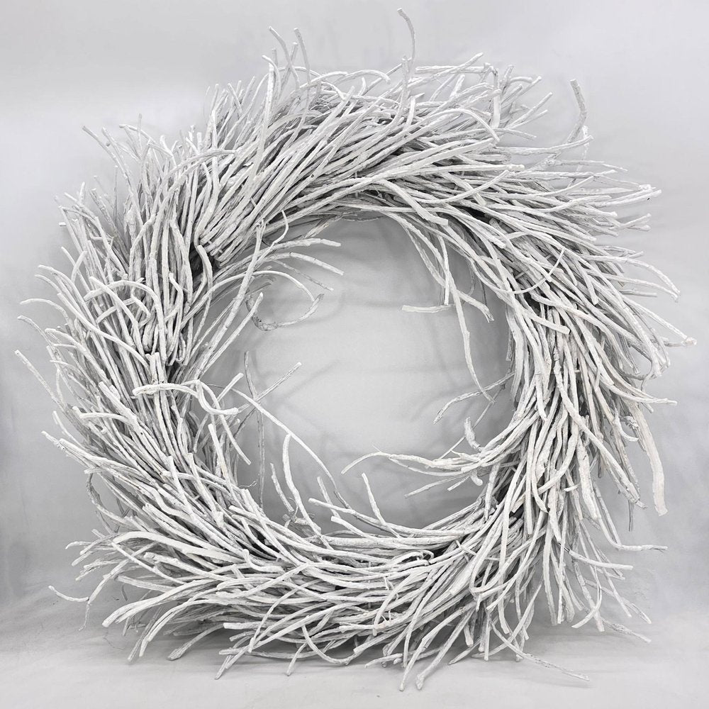 28" White Willow Dried Wreath HomeRoots