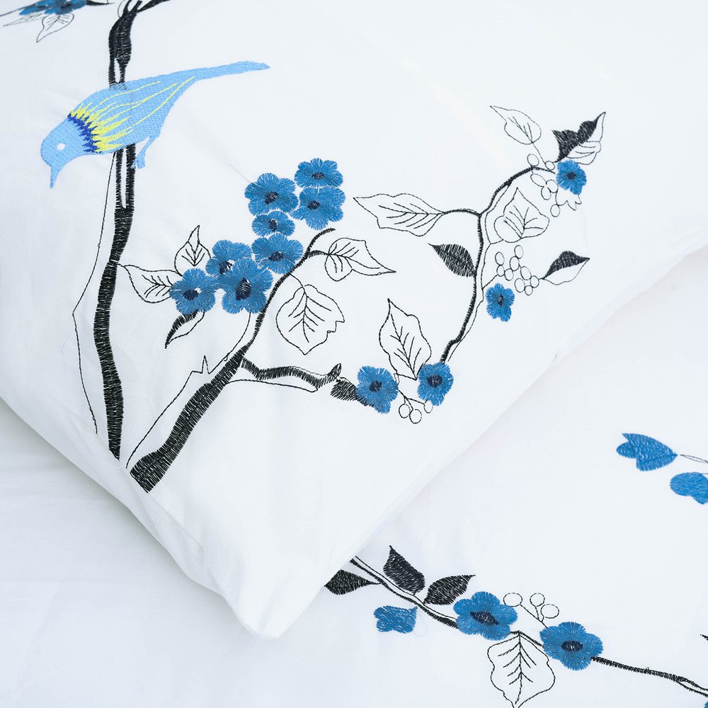 Blue and White King 100% Cotton 200 Thread Count Washable Duvet Cover Set HomeRoots