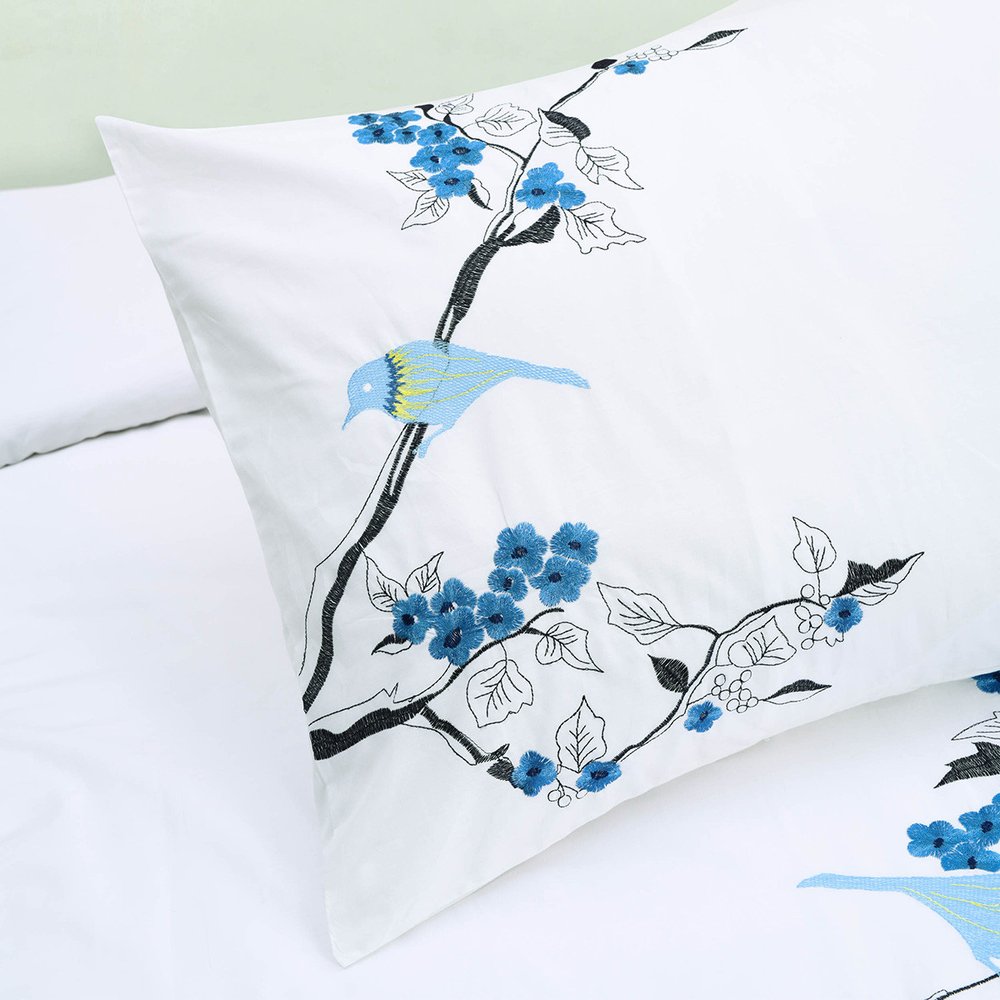 Blue and White King 100% Cotton 200 Thread Count Washable Duvet Cover Set HomeRoots