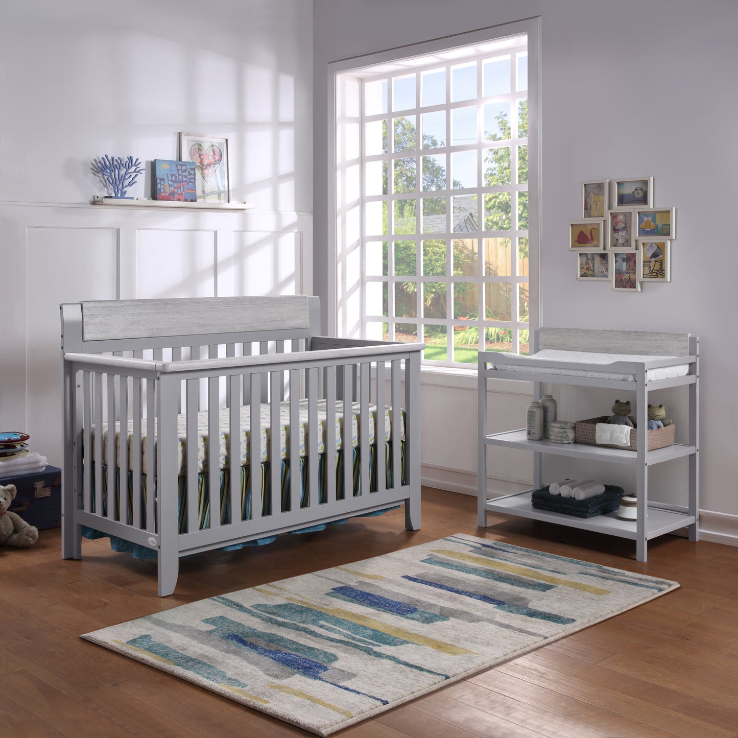 Gray Solid and Manufactured Wood Standard Four In One Convertible Crib