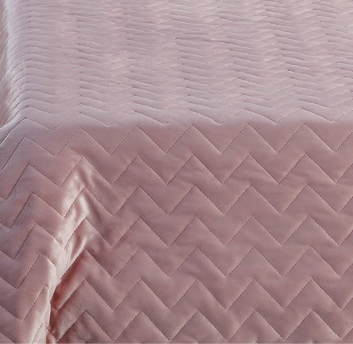 Blush Quilted PolYester Solid Color Weighted Twin Blanket