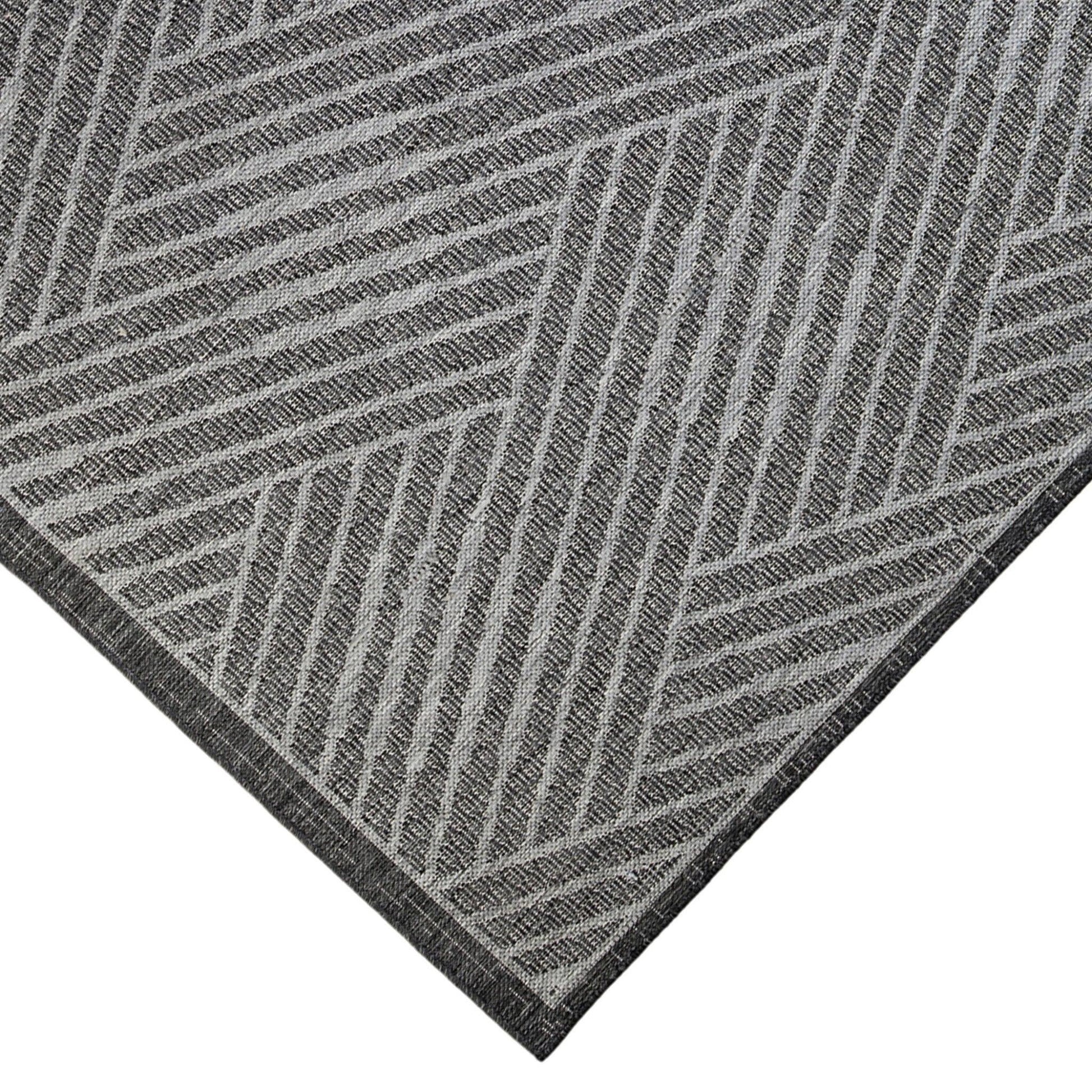 4' x 6' Gray and Blue Geometric Stain Resistant Indoor Outdoor Area Rug - FurniFindUSA