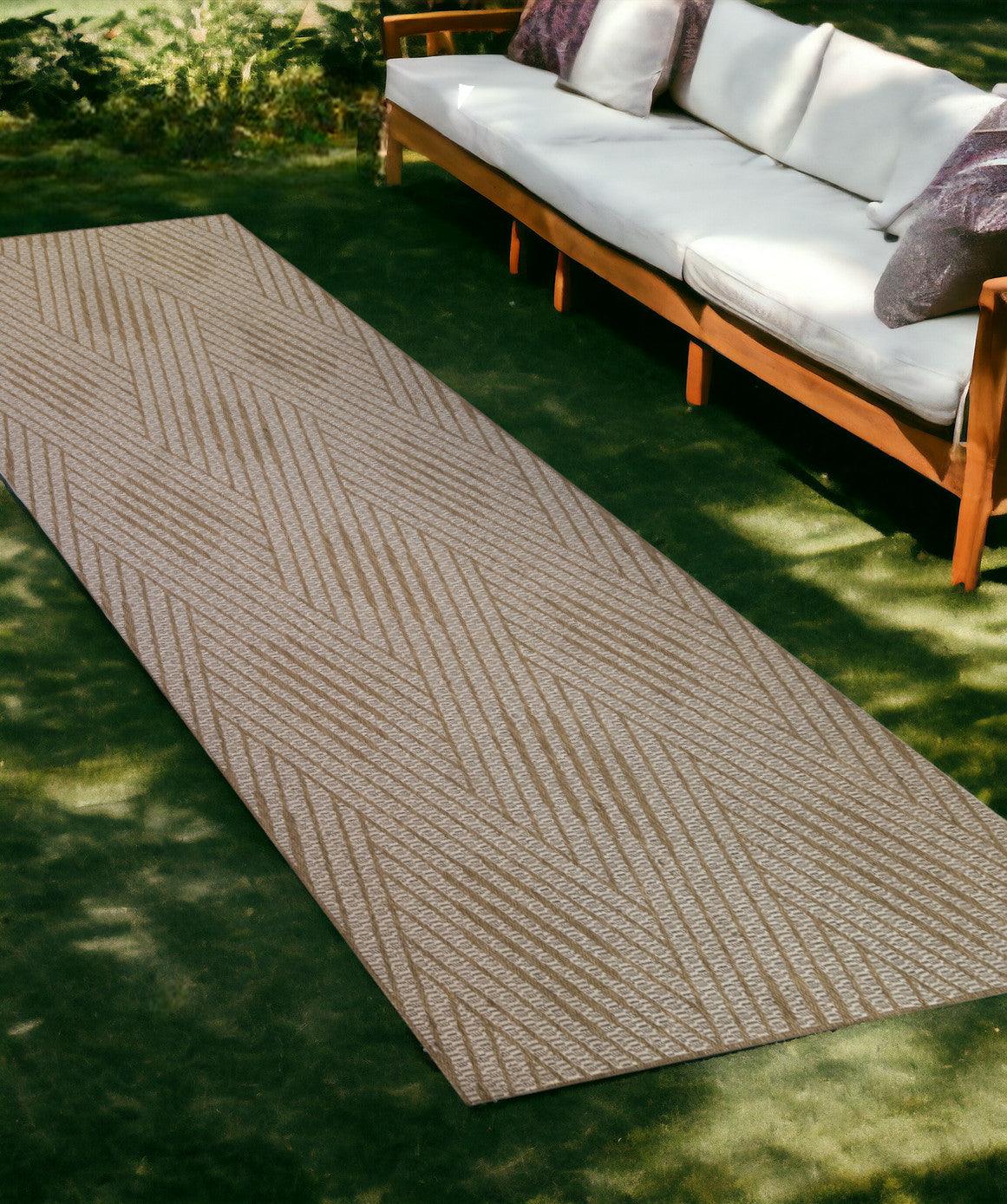 8' x 10' Beige Geometric Stain Resistant Indoor Outdoor Area Rug - FurniFindUSA