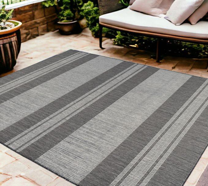 4' x 6' Blue and Gray Striped Stain Resistant Indoor Outdoor Area Rug - FurniFindUSA