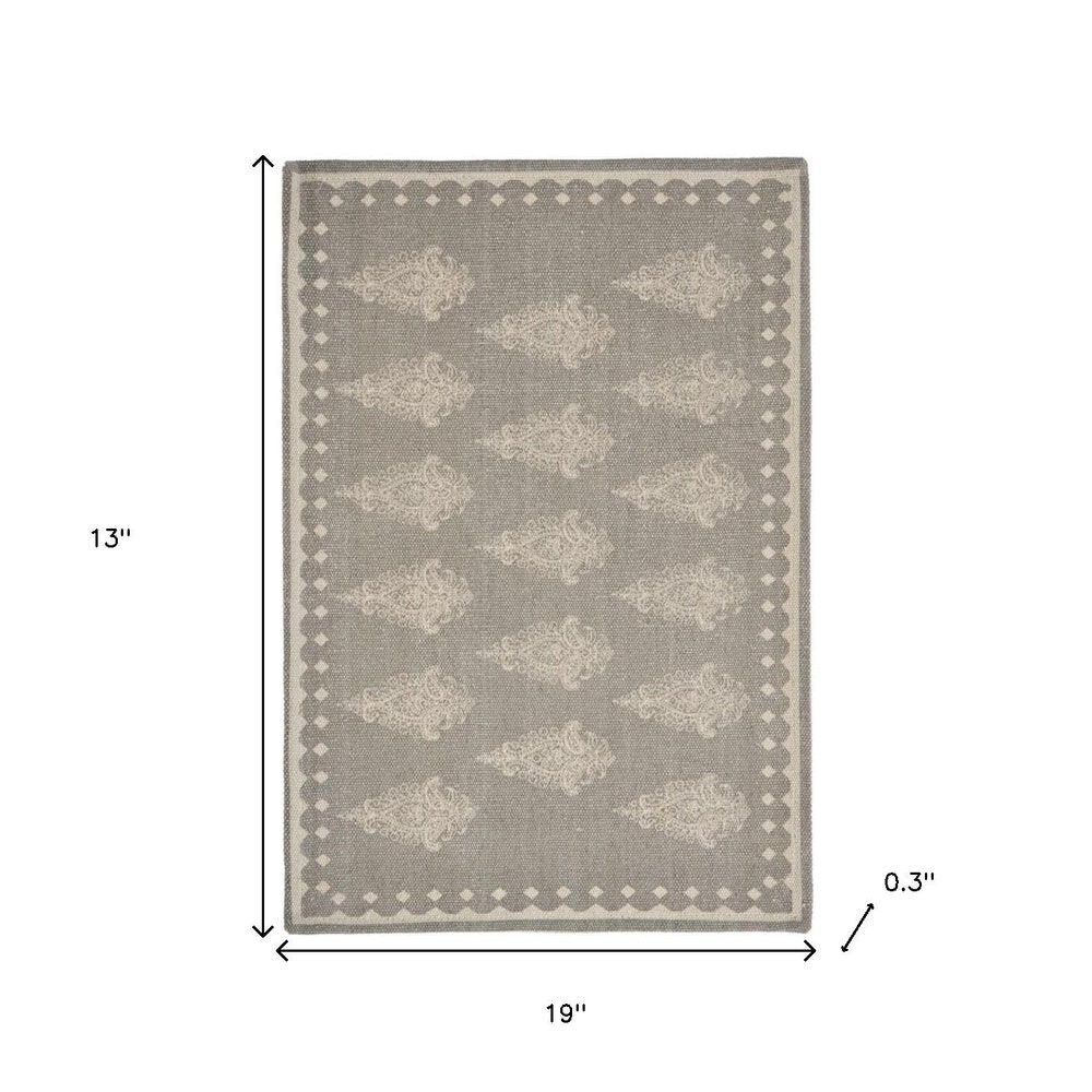 19" Set of Four Gray And Cream Geometric Medallion Cotton Placemats HomeRoots