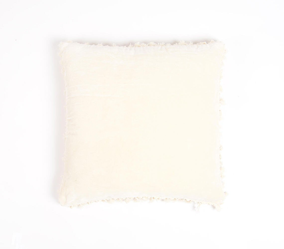 18" Off White Cotton Blend Throw Pillow Cover With Tassels