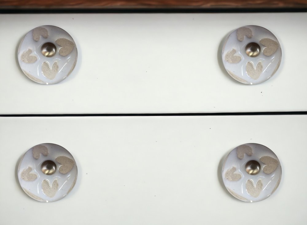 Set of Eight Beige And White Ceramic And Metal Drawer Pull Knobs HomeRoots