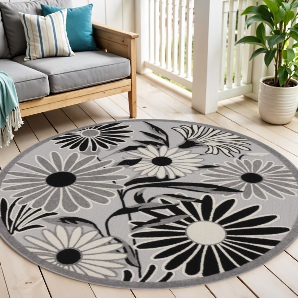 5' Black And White Round Floral Indoor Outdoor Area Rug HomeRoots