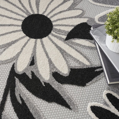 5' Black And White Round Floral Indoor Outdoor Area Rug