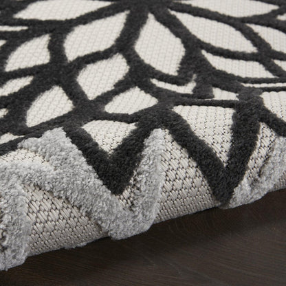 5' Black And White Round Floral Indoor Outdoor Area Rug