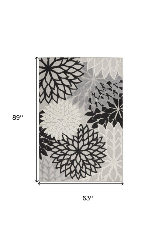 5' X 8' Black And White Floral Indoor Outdoor Area Rug