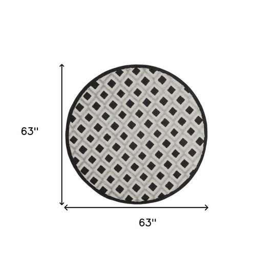 5' Black And White Round Geometric Indoor Outdoor Area Rug