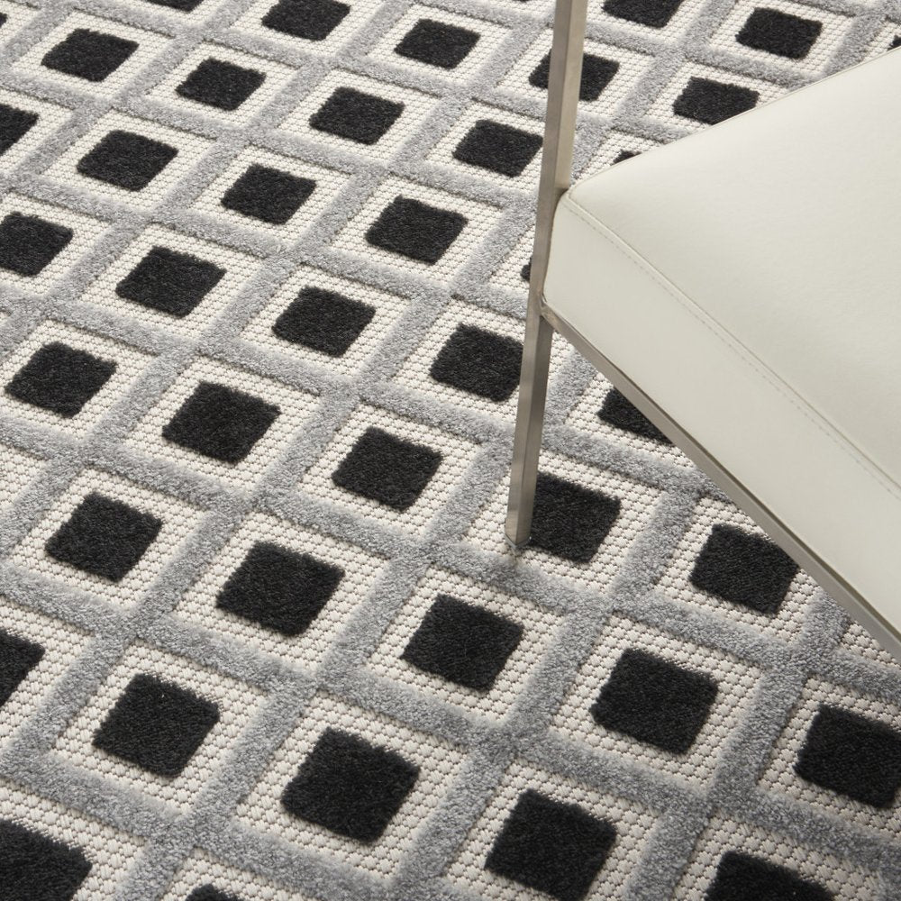 6' X 9' Black And White Geometric Indoor Outdoor Area Rug HomeRoots
