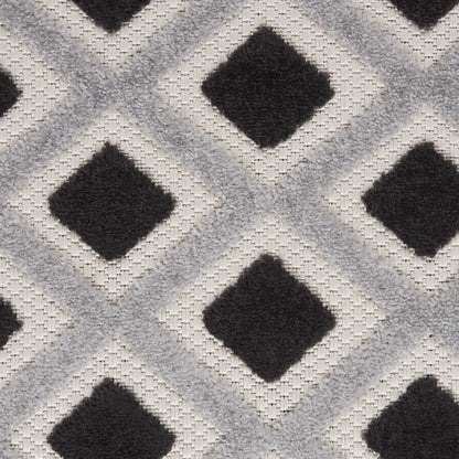 8' X 11' Black And White Geometric Indoor Outdoor Area Rug HomeRoots