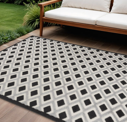 8' X 11' Black And White Geometric Indoor Outdoor Area Rug HomeRoots