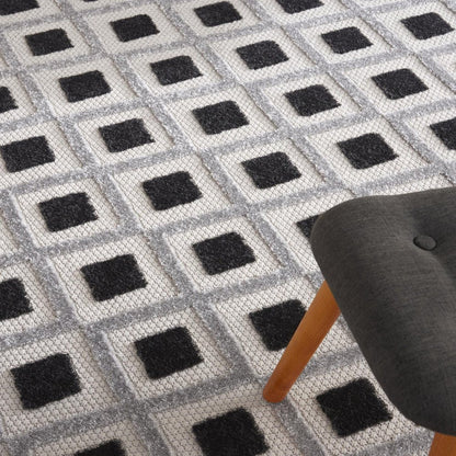 8' X 11' Black And White Geometric Indoor Outdoor Area Rug HomeRoots
