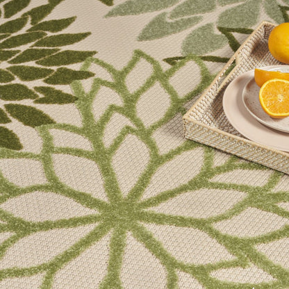 5' X 8' Ivory And Green Floral Indoor Outdoor Area Rug