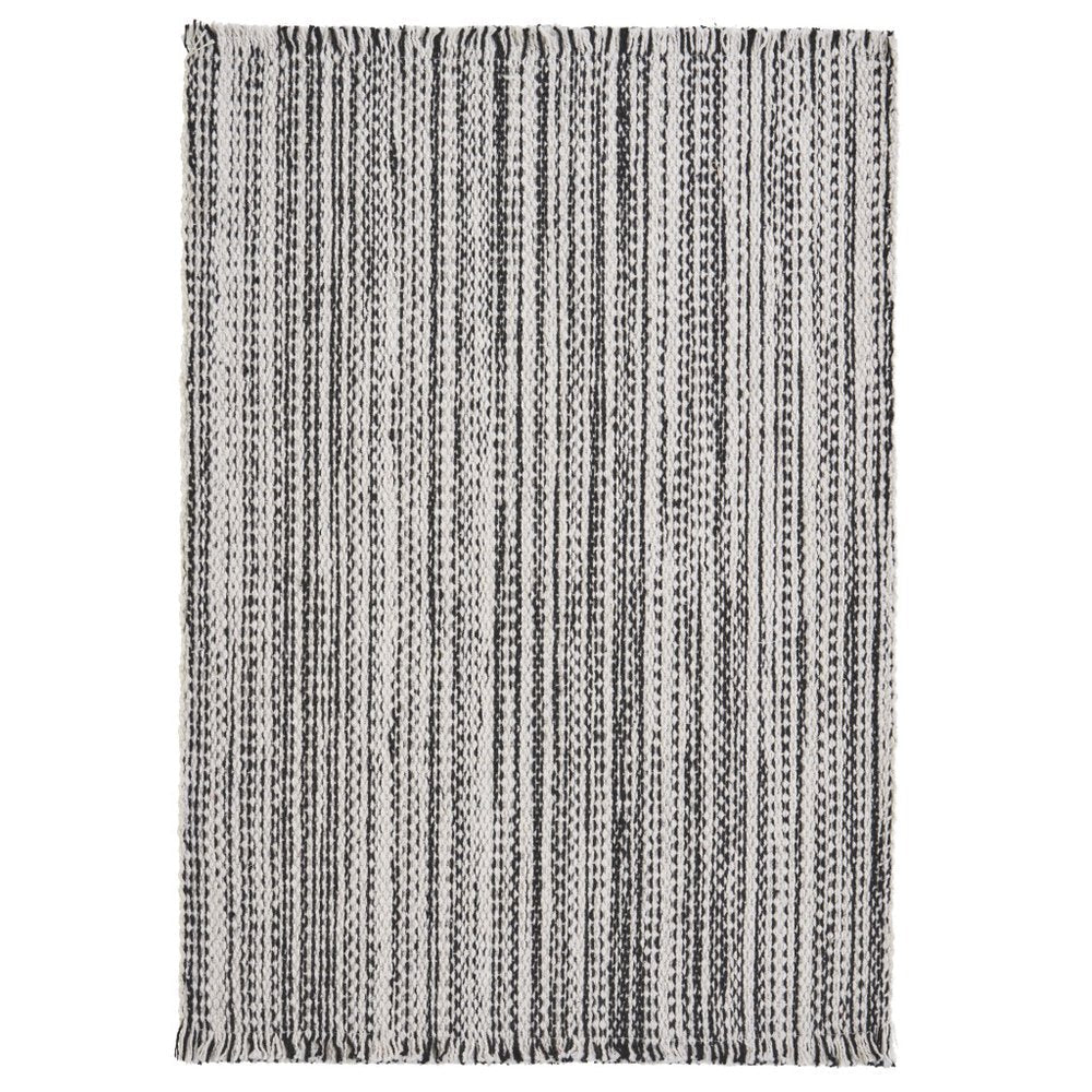 19" Set of Four Black And White Striped Cotton Placemats HomeRoots