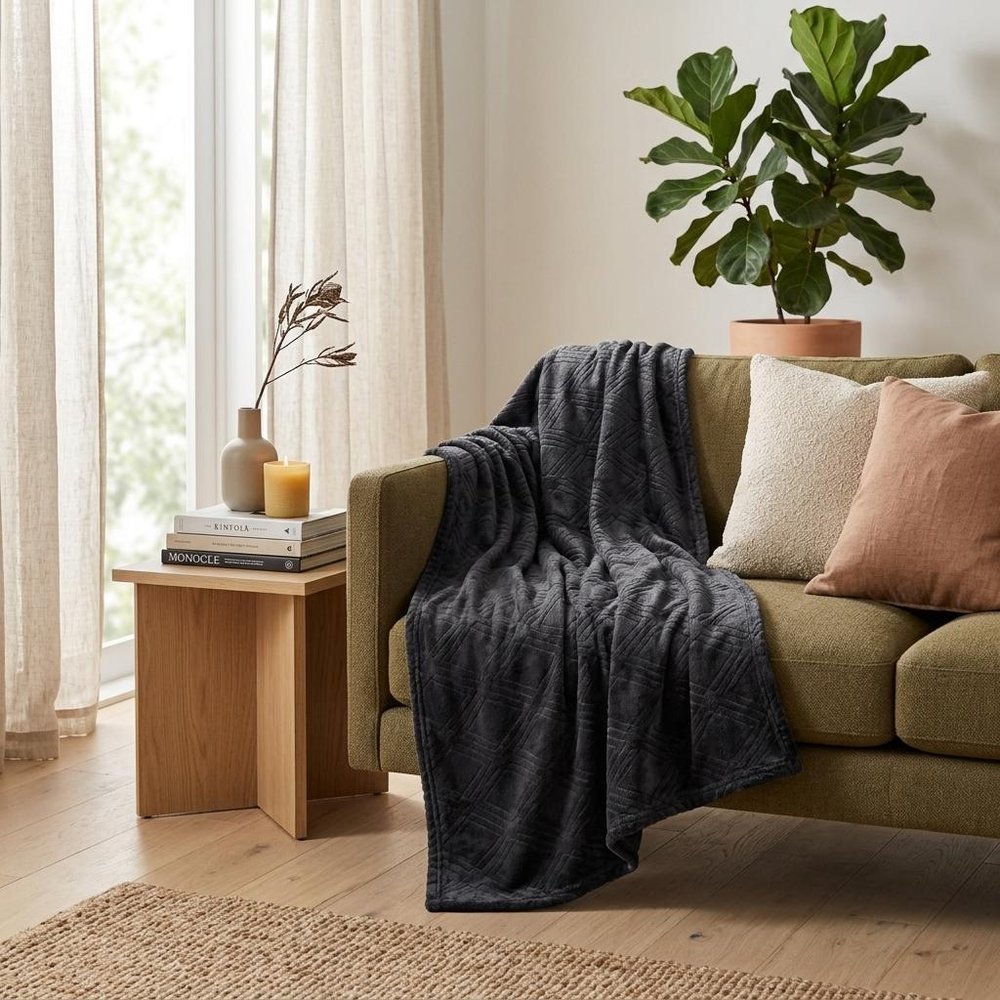 King Black Flannel Geometric Plush Blanket — view 8