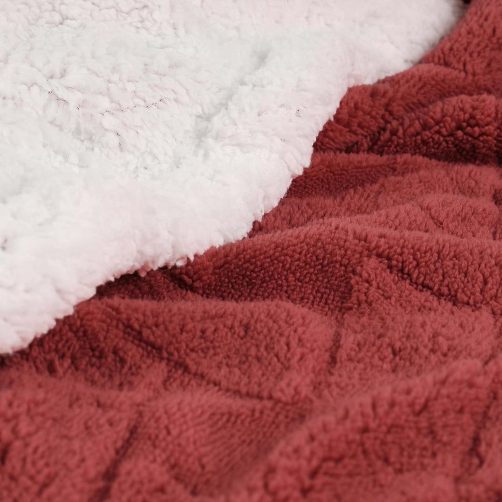 Twin Red And Orange Fleece Knitted Plush Blanket — view 4