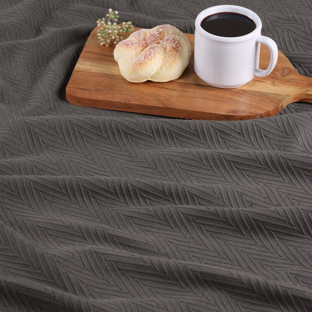 King Charcoal Cotton Woven Chevron Blanket HomeRoots