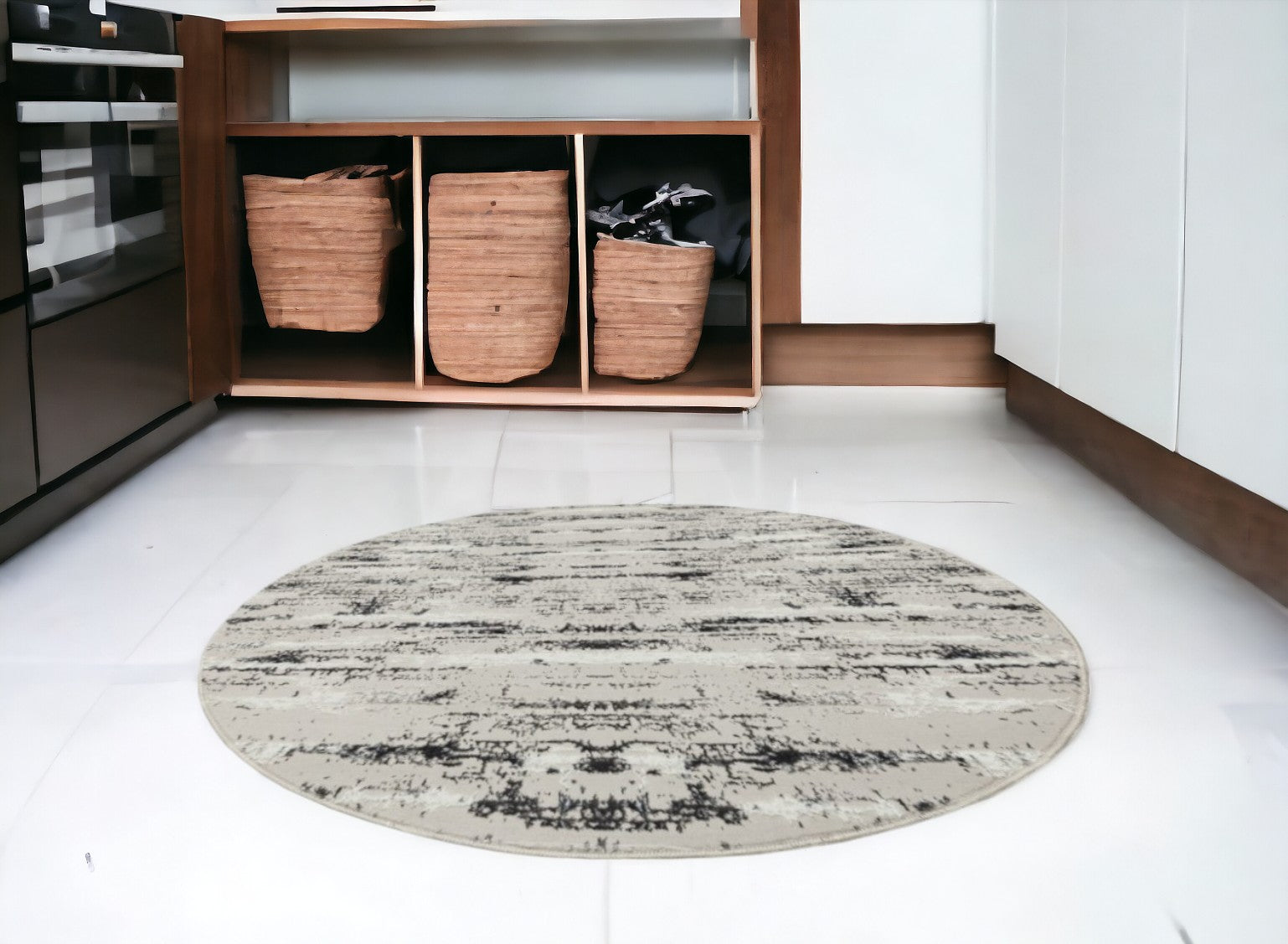 4' Black and Off White Round Abstract Washable Non Skid Area Rug - 94.88" (L) x 94.88" (W) x 0.43" (H) FurniFindUSA