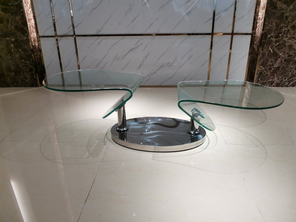 30" Clear And Silver Glass And Metal Oval Abstract Coffee Table HomeRoots