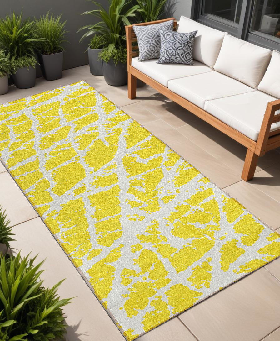 8' Runner Yellow and White Abstract Washable Non Skid Indoor Outdoor Runner Rug