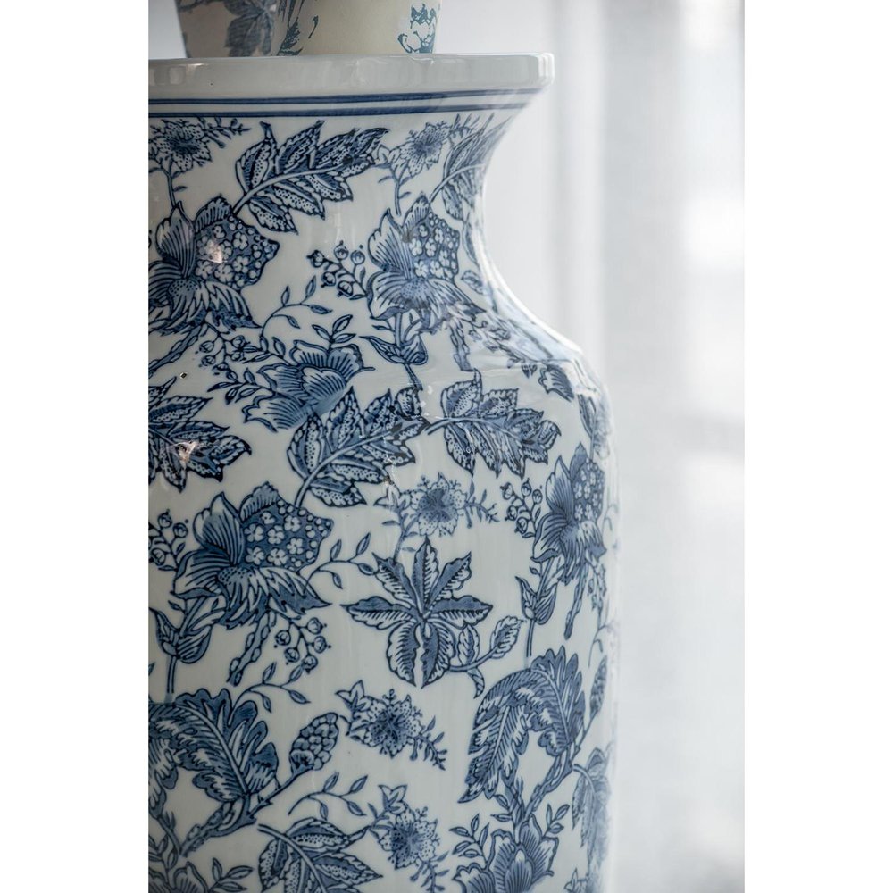 24" Blue And White Chinoiserie Porcelain Urn Table Vase HomeRoots