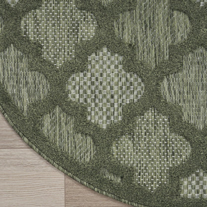 8' Green Round Geometric Indoor Outdoor Area Rug