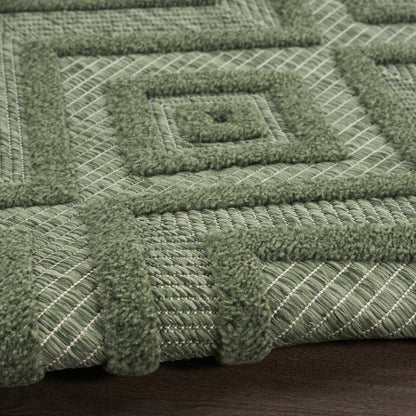 8' Green Round Geometric Indoor Outdoor Area Rug HomeRoots
