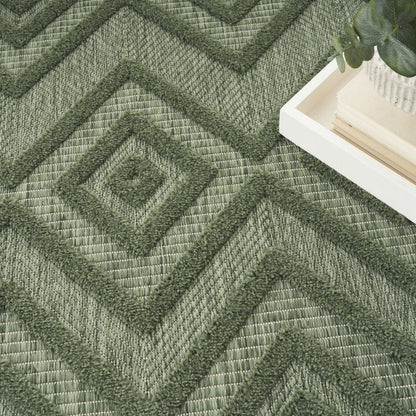 8' Green Round Geometric Indoor Outdoor Area Rug HomeRoots