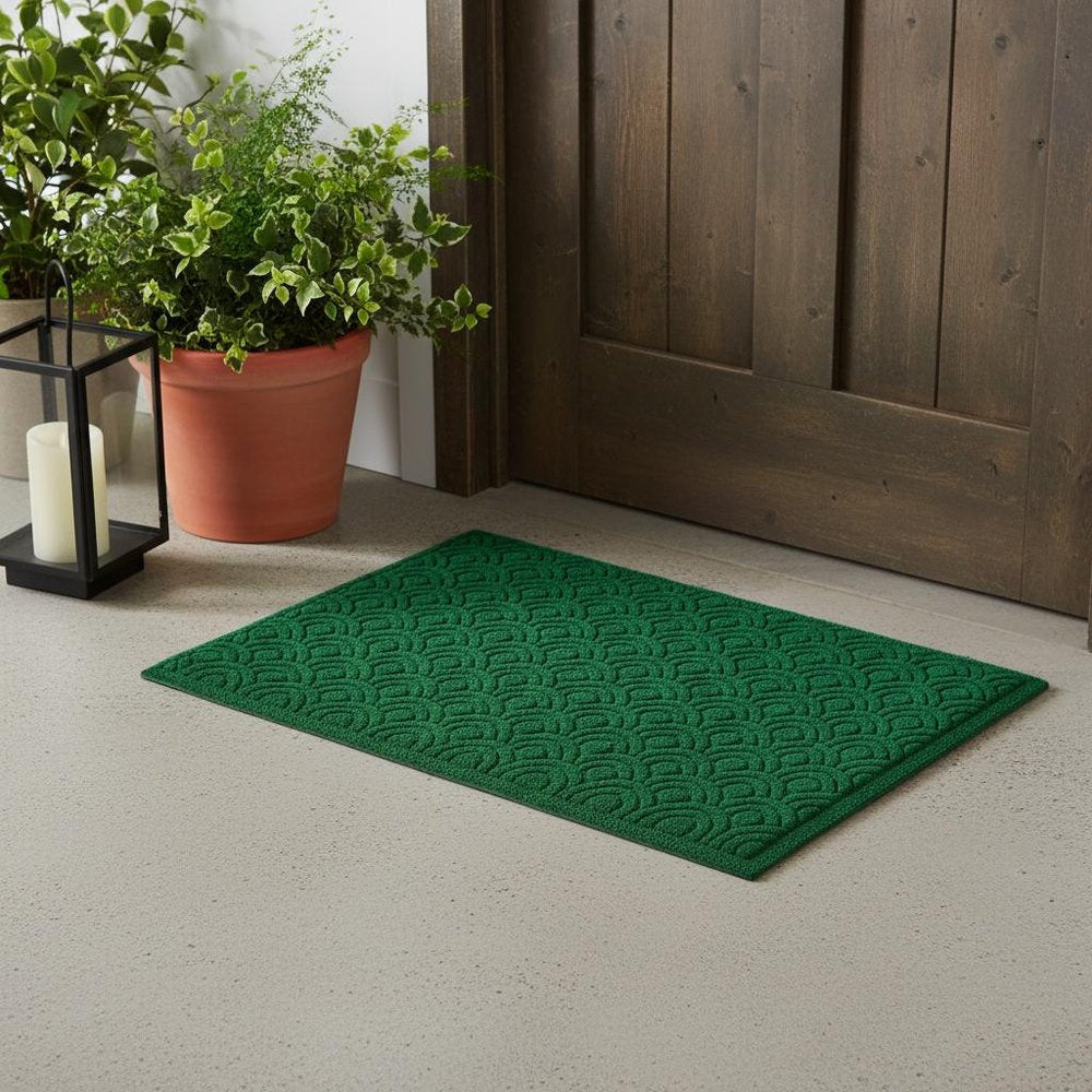 18" X 30" Green Geometric Indoor Outdoor Polypropylene Door Mat — view 6