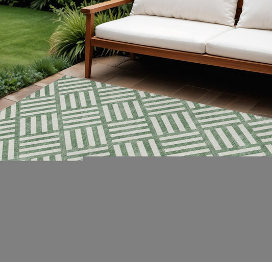 8' X 10' Green And Ivory Geometric Washable Indoor Outdoor Area Rug